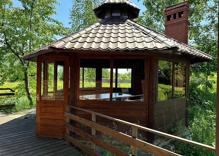 Троянда КарпатГотель